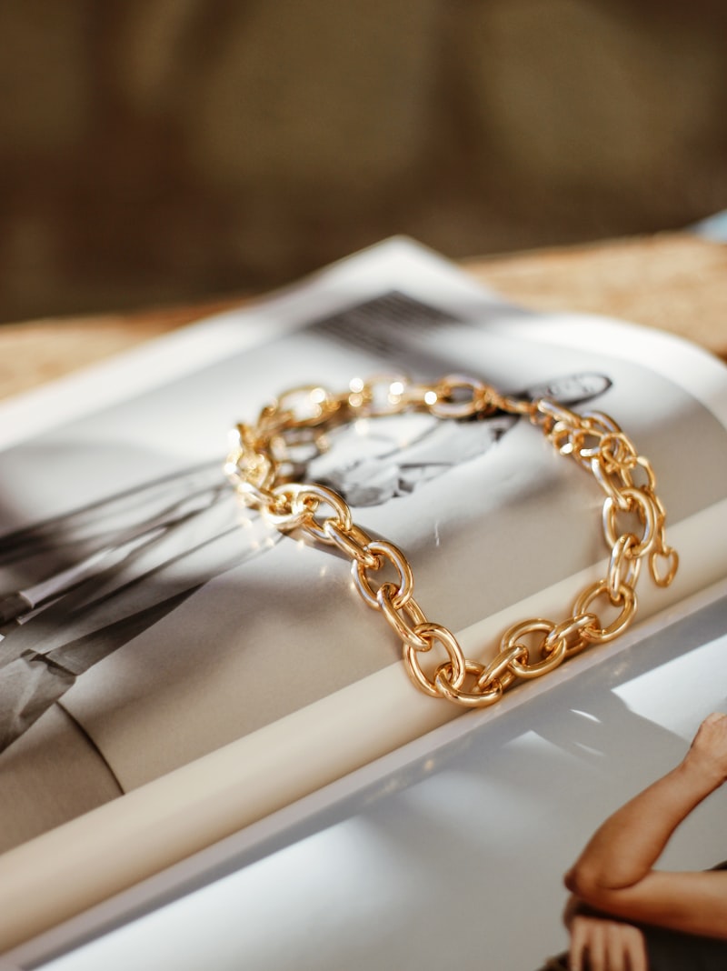 Temple antique gold