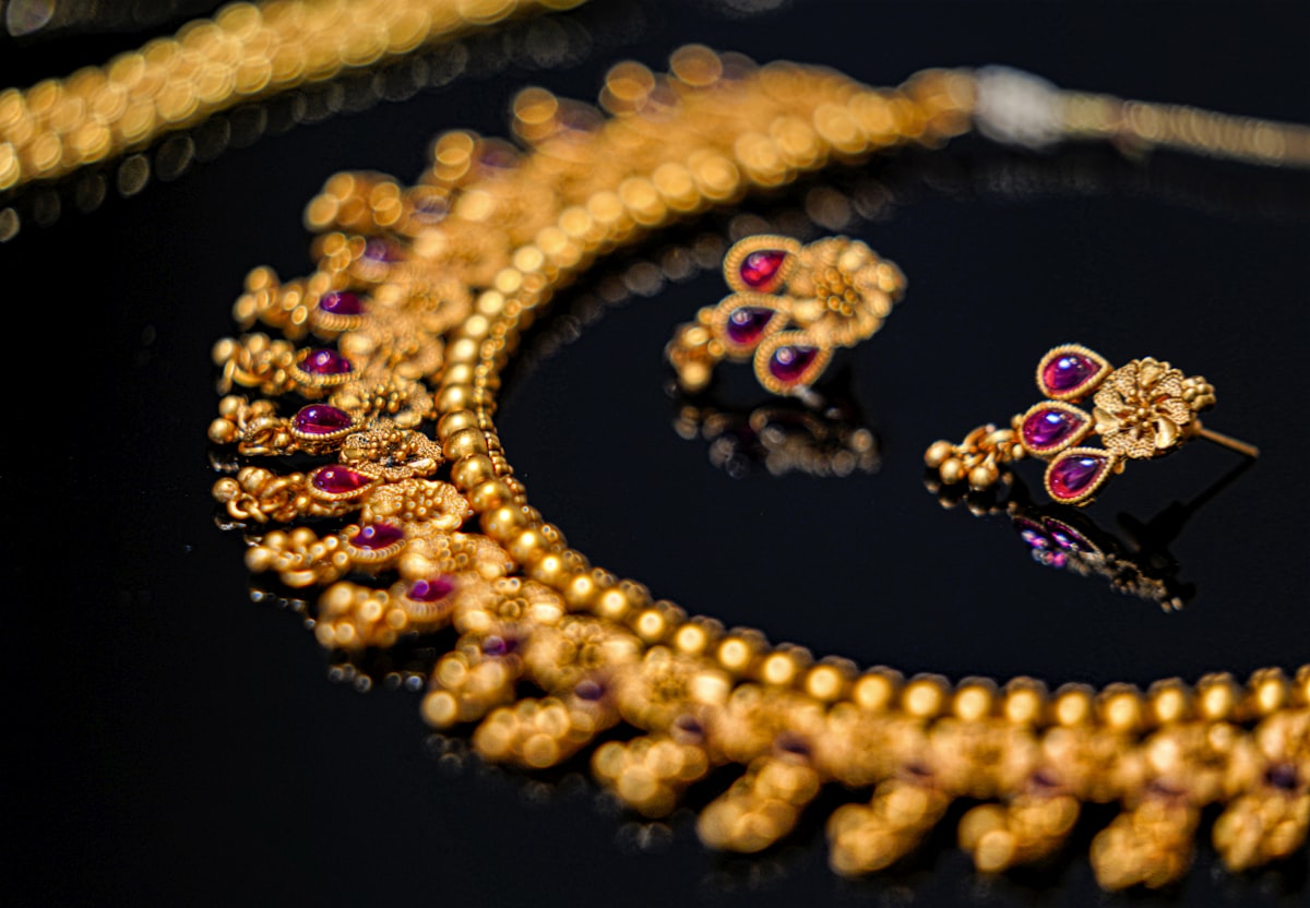 Indian bride wearing traditional gold jewelry